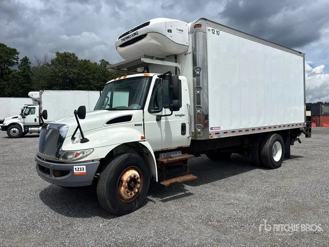 2011 Interntional 4300 4x2 Refrigerated Truck
