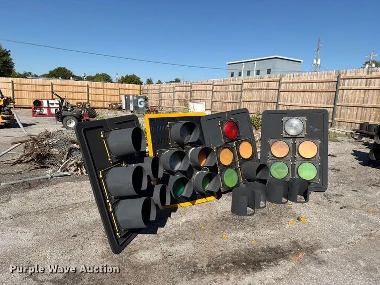 (5) traffic lights