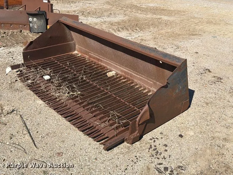 Skid steer rock bucket