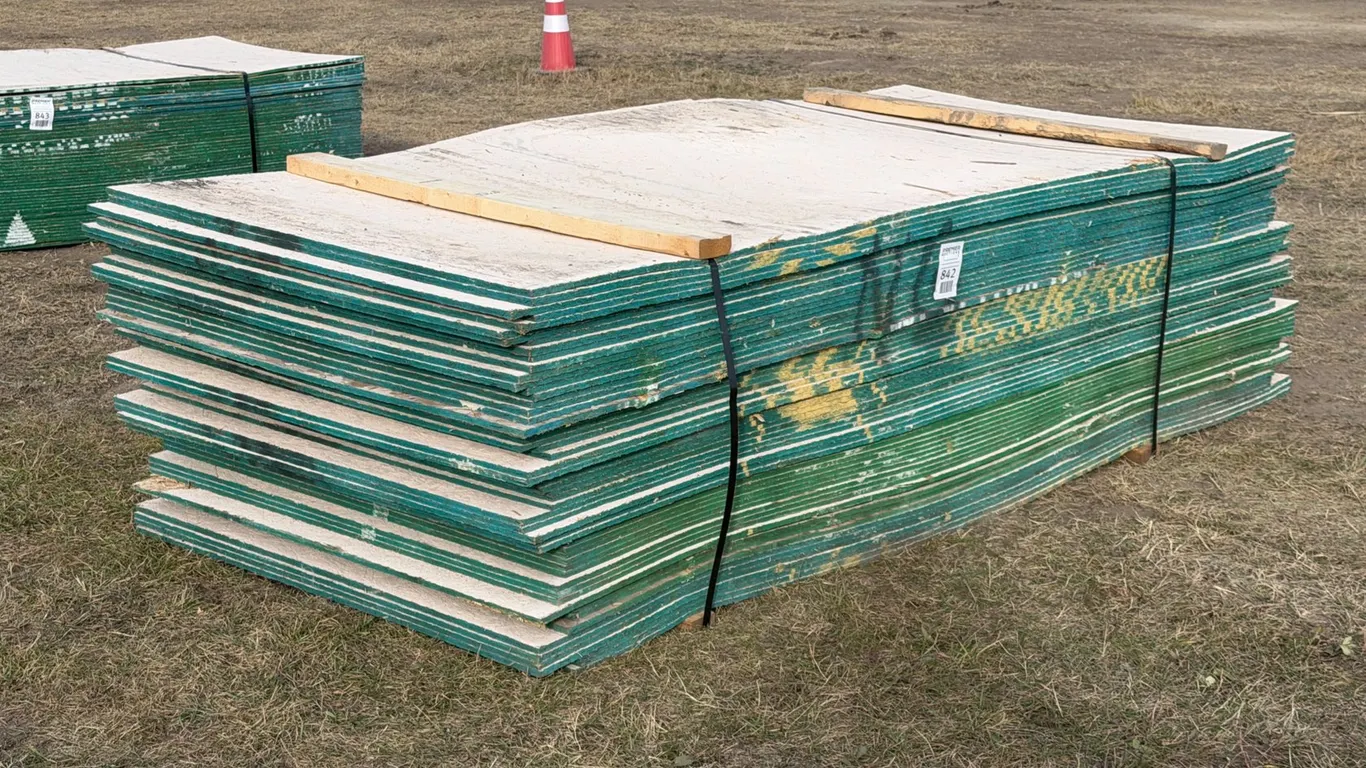 (60) Unused 4'x9'x3/8" OBS Sheathing