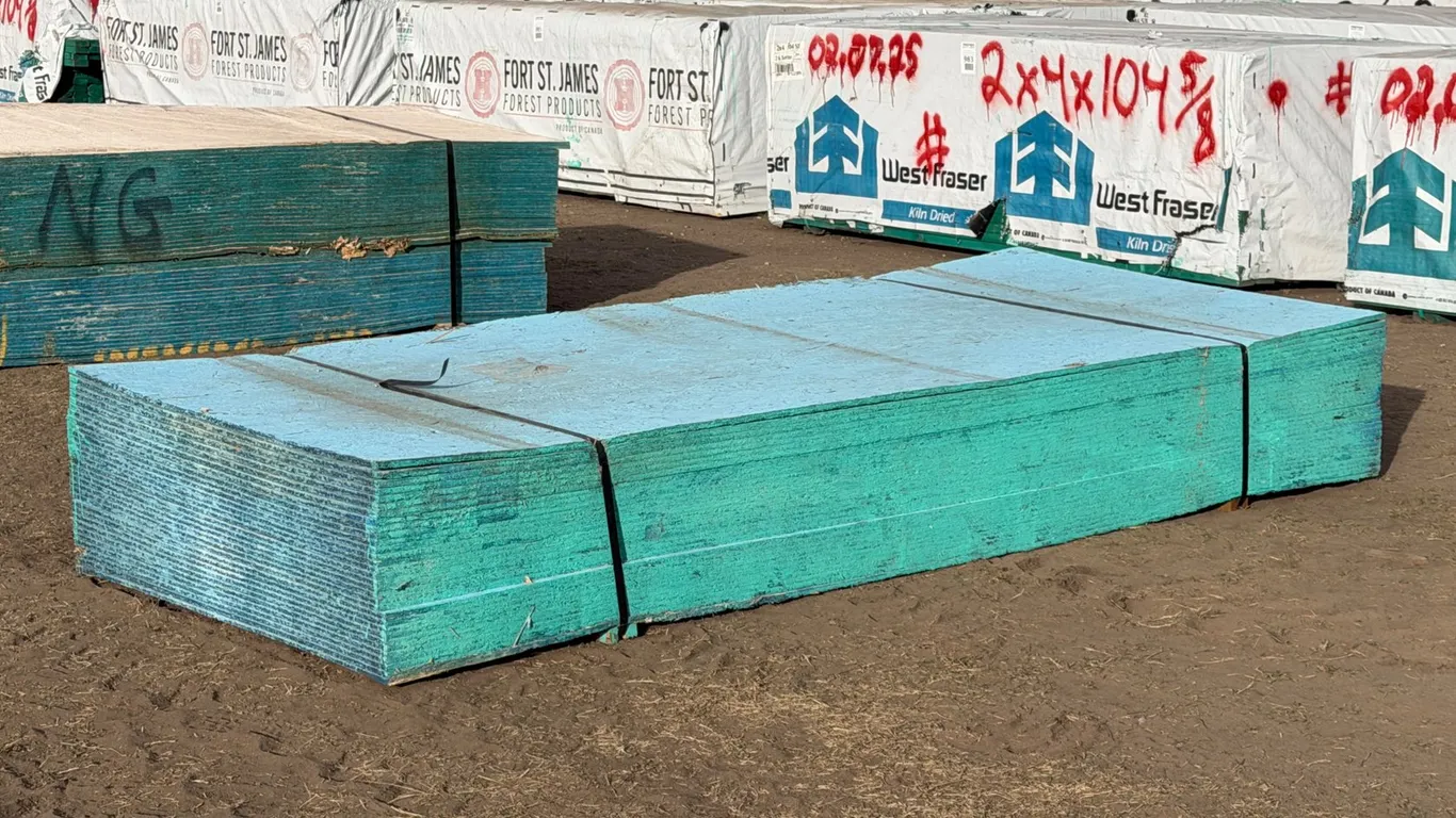(32) Unused 4'x10'x3/8" OBS Sheathing