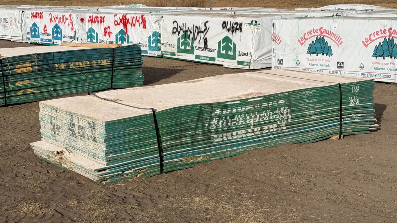 (35) Unused 4'x9'x3/8" OBS Sheathing