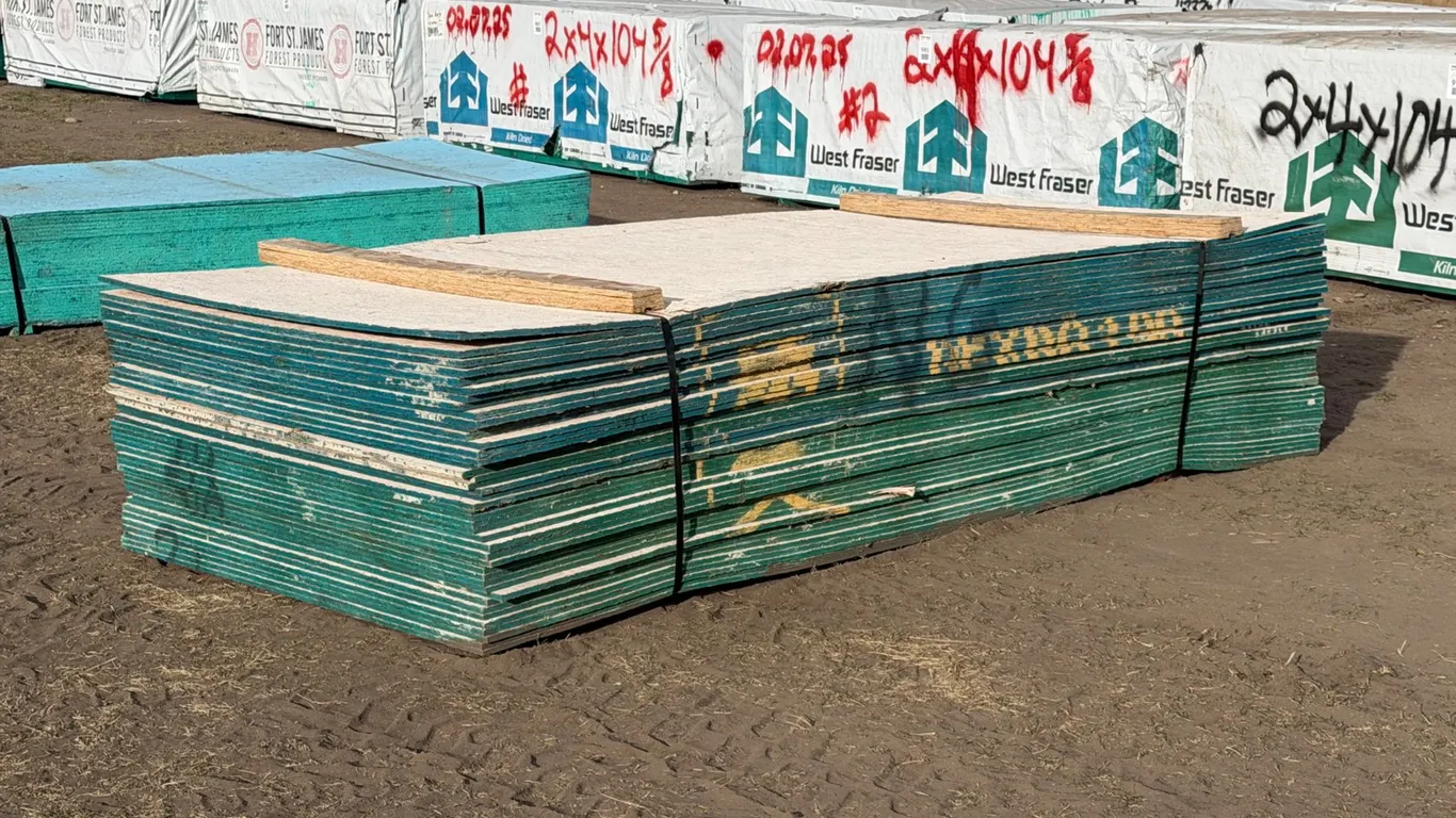 (44) Unused 4'x9'x3/8" OBS Sheathing