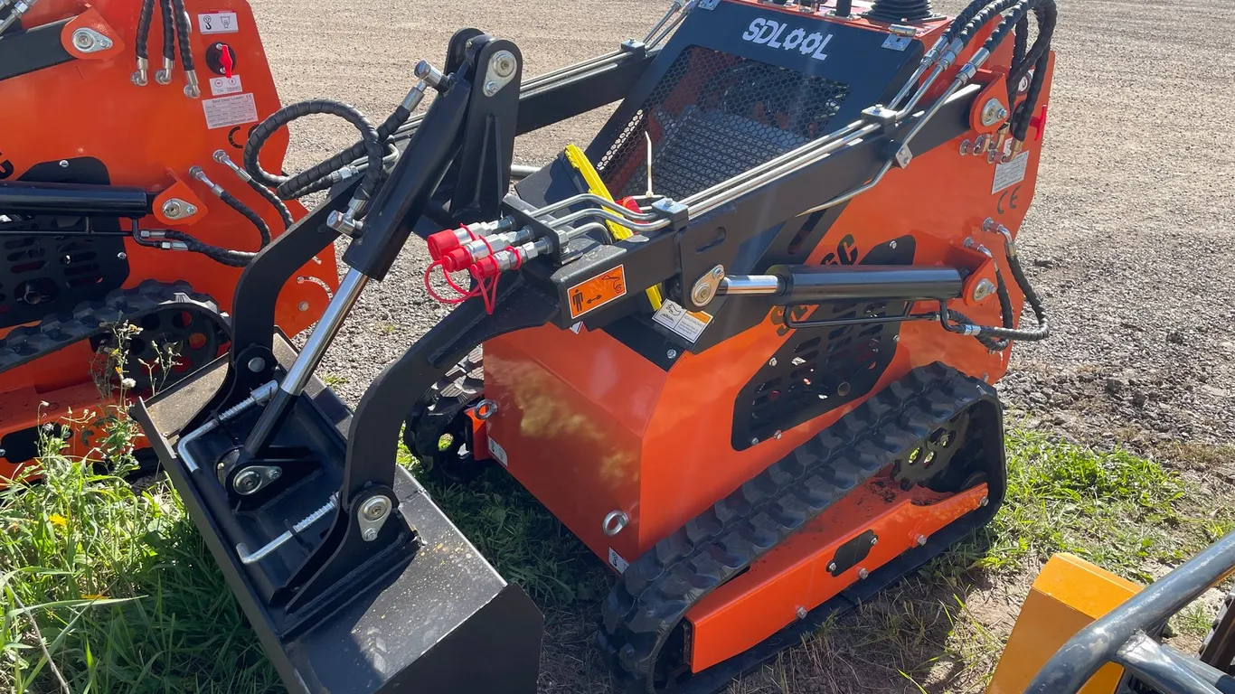 SDLOOL SL36C Skid Steer Loader