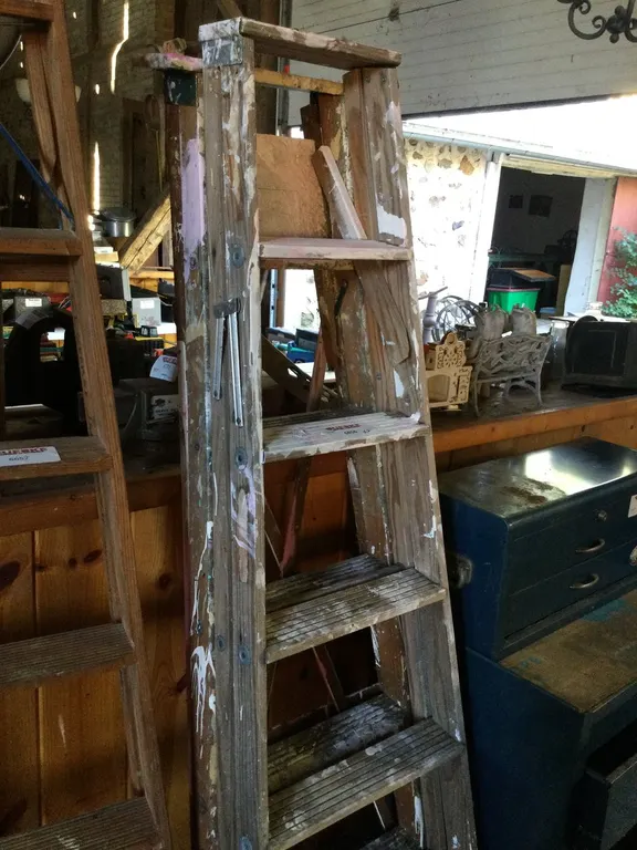 (2) 6' Step Ladders