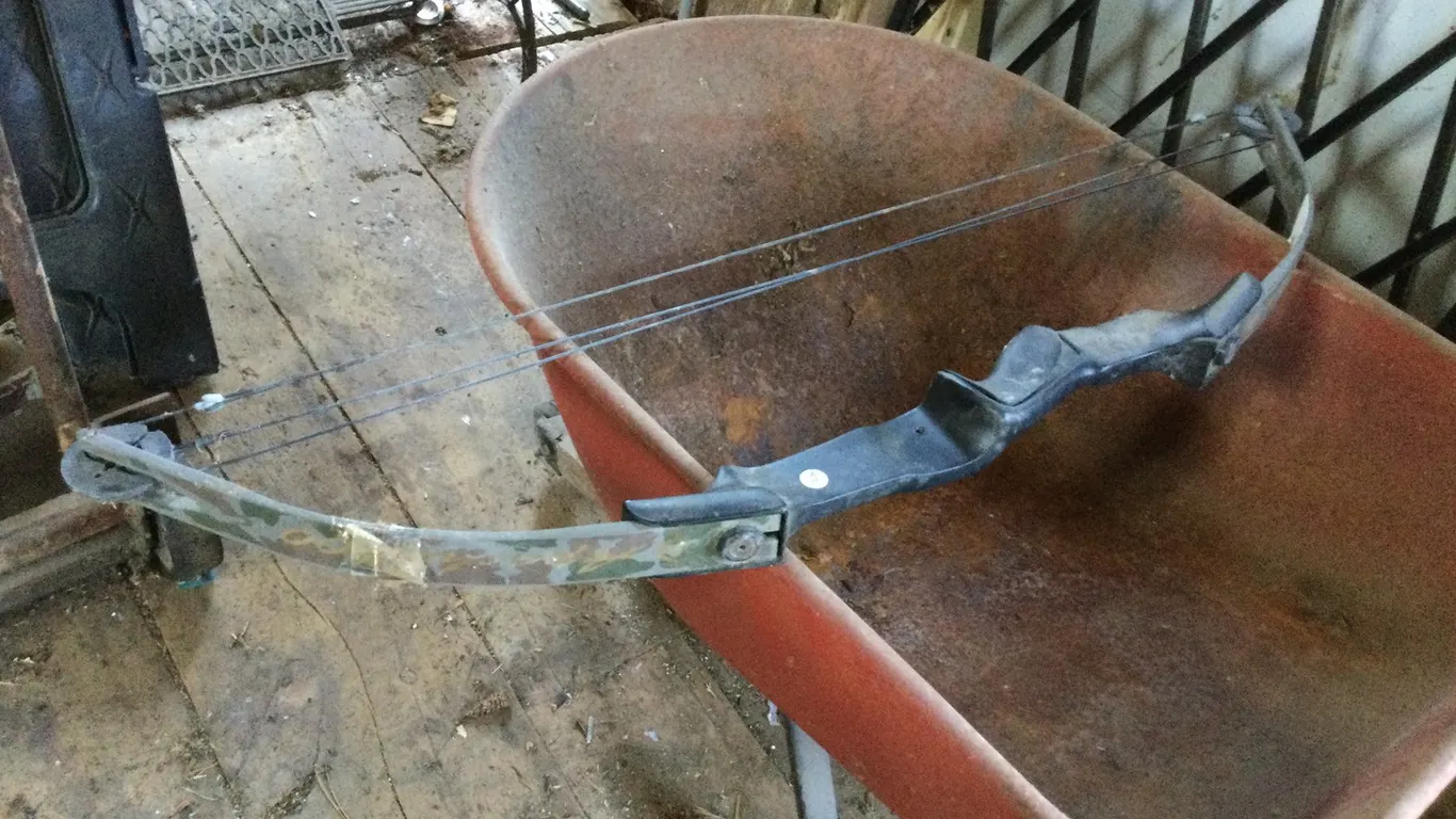 Apache 300 Bow