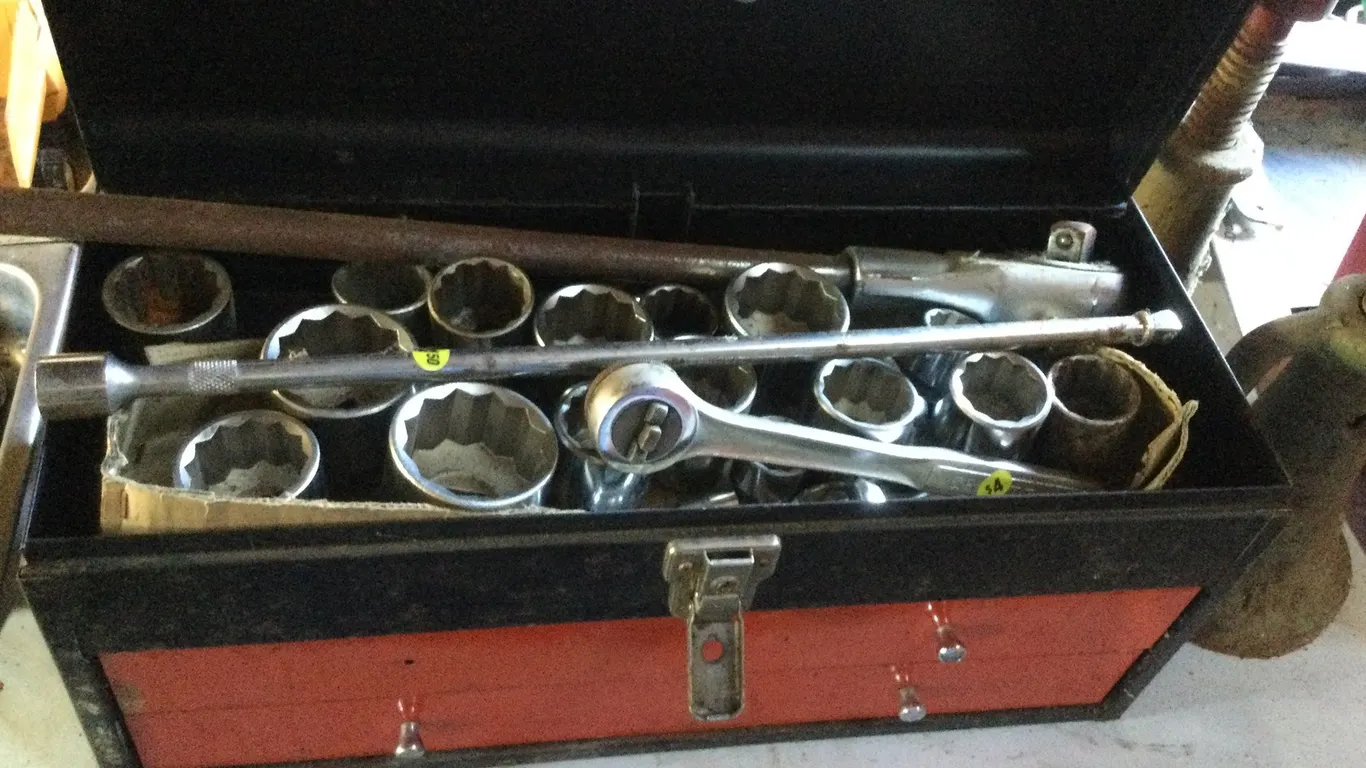 Metal Tool Box