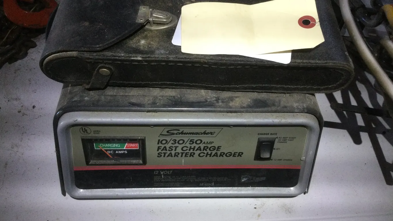 Schumacher 10/30/50 AMP. Charger