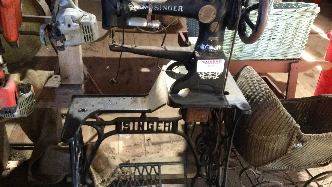 Singer Sewing Machine