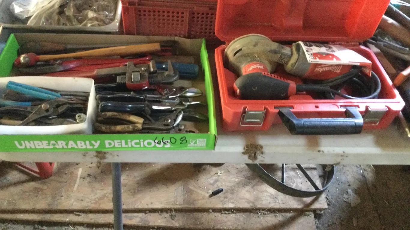 Milwaukee Electric Sander