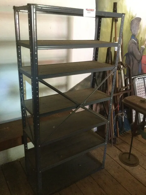 Metal Shelf Uniit