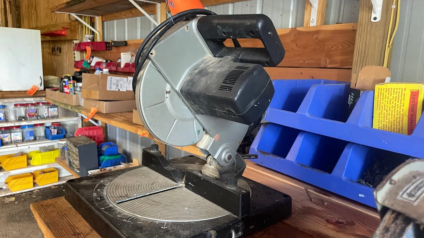 Craftsman Compound Miter Saw