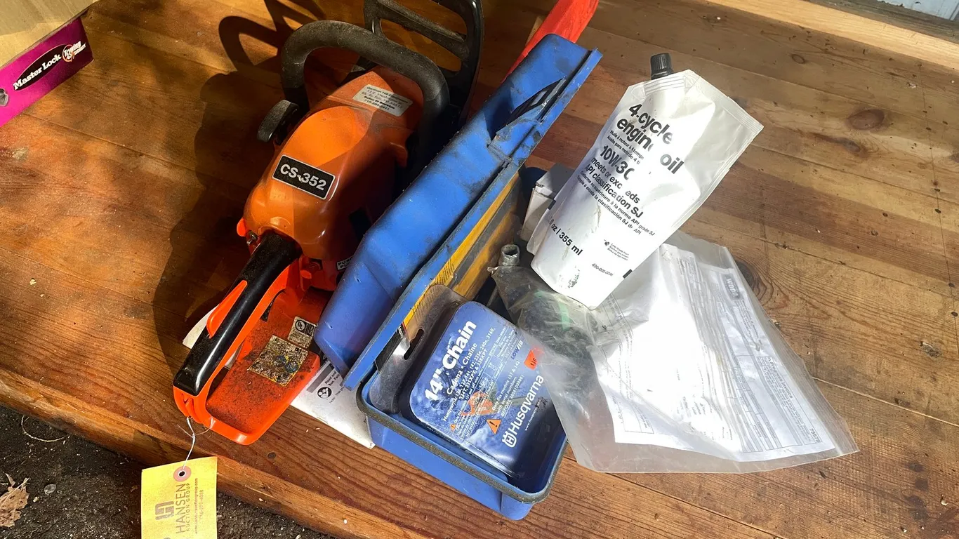 Echo CS-352 Chainsaw
