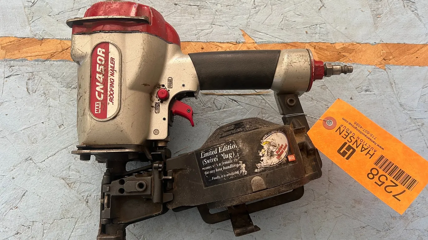 Max CN450R Air Roofing Nailer