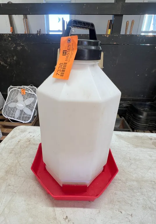 7 Gallon Plastic Chicken Waterer