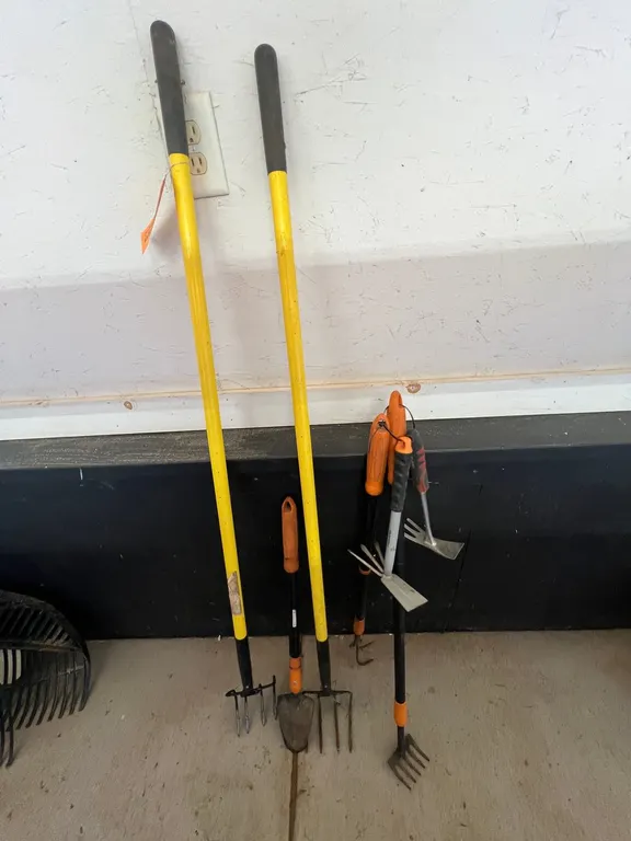 (7) Garden Tools