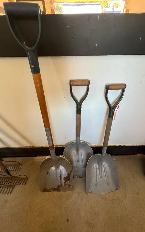 (3) Aluminum Scoop Shovels