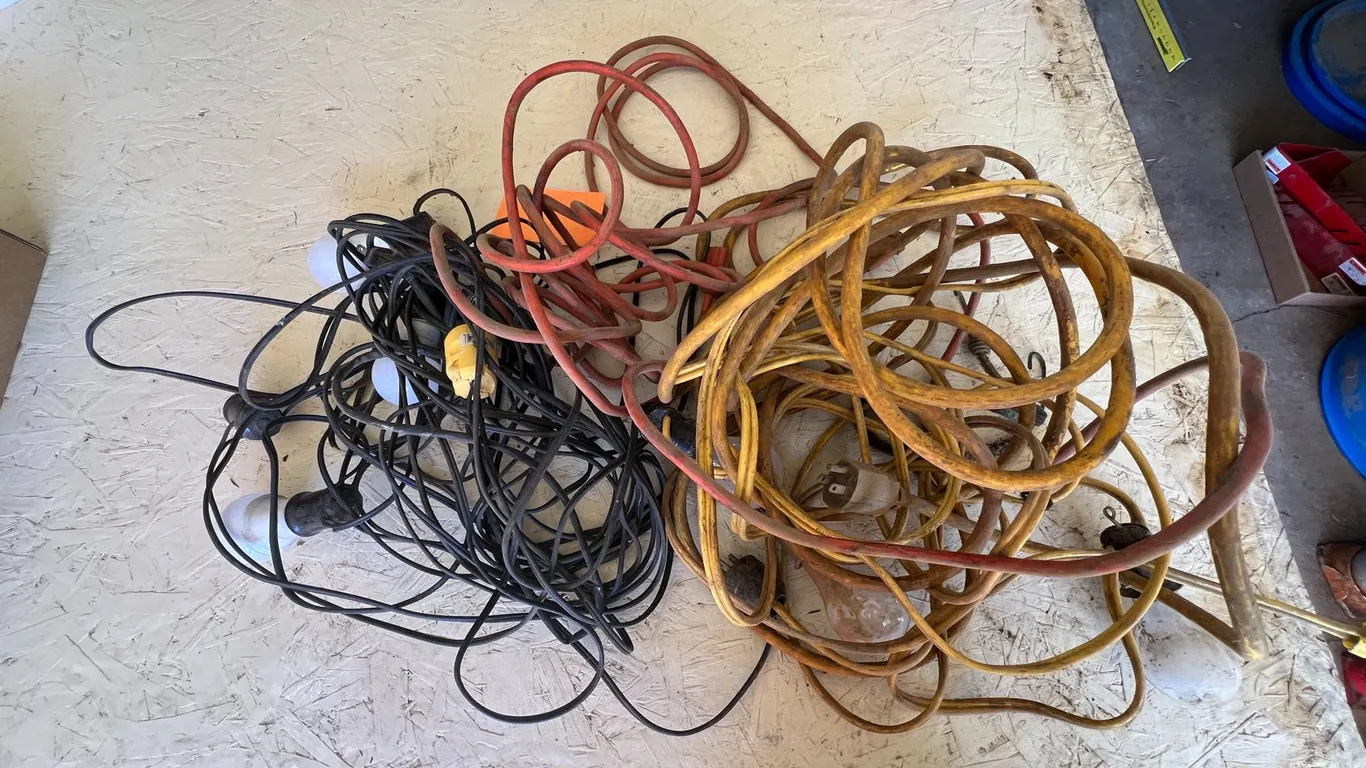 Miscellaneous Electric Cords