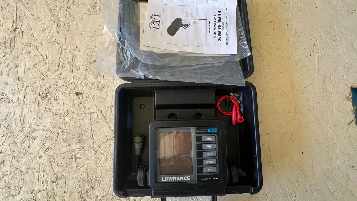 Lowrance Eagle Depth Finder