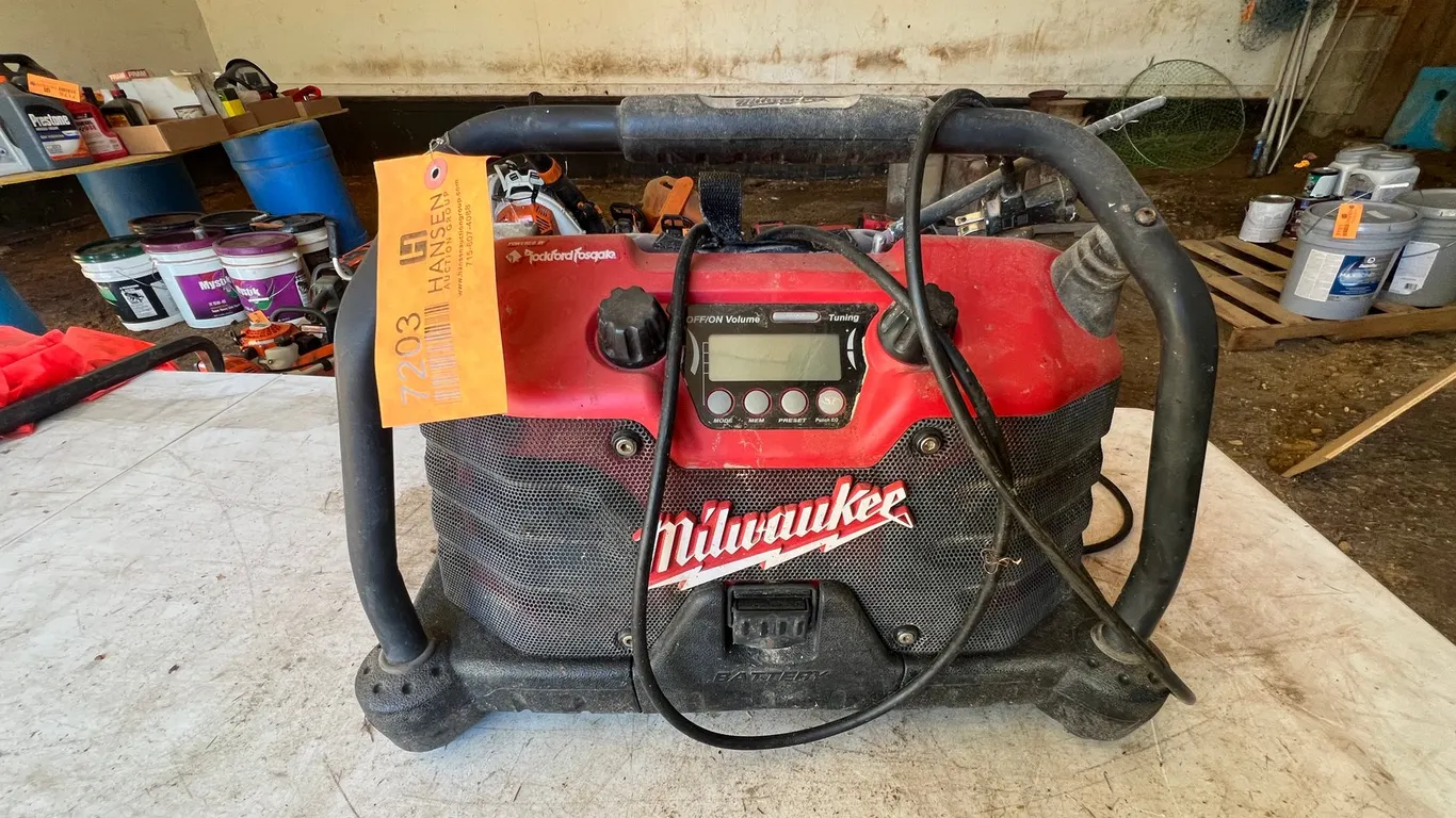 Milwaukee Electric Corded Radio