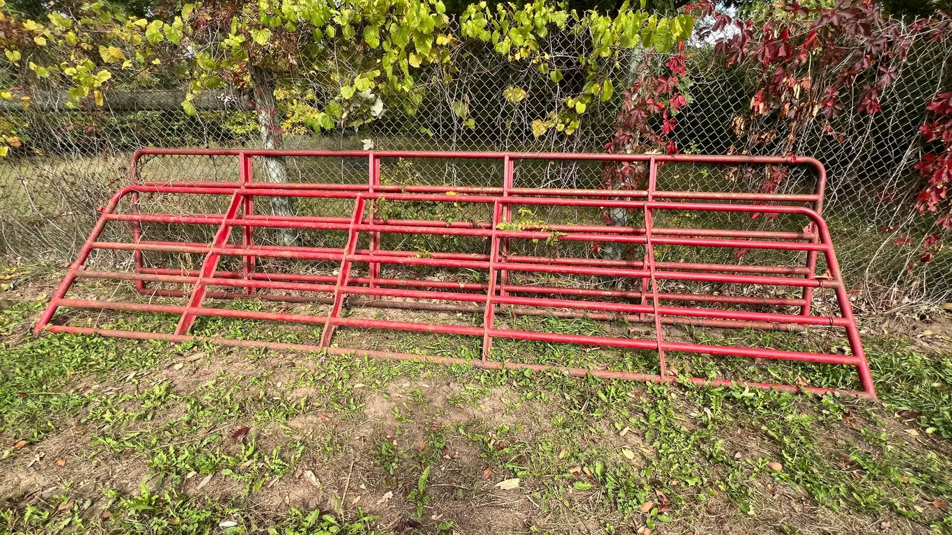 (2) 18' Gates