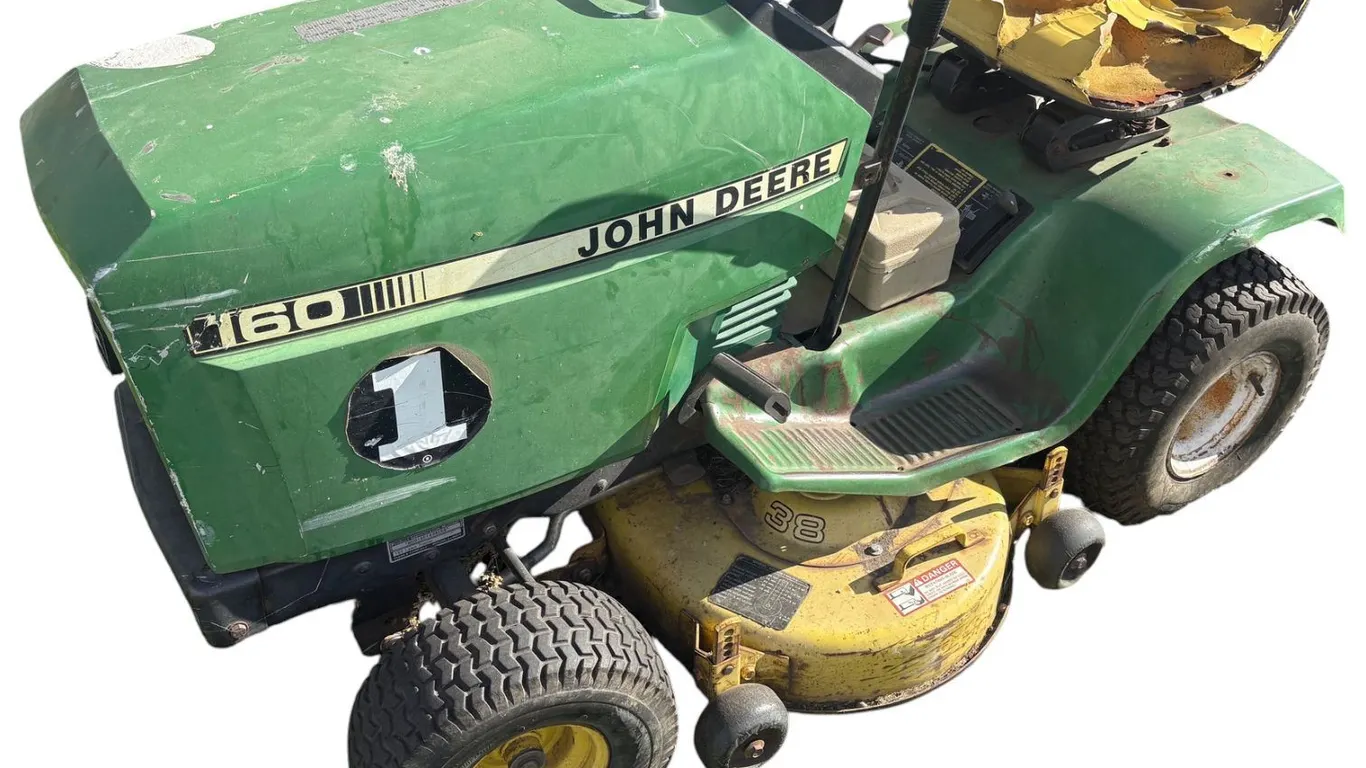 John Deere 160 Riding Mower 38 inch deck FB460V motor runs good needs a new seat