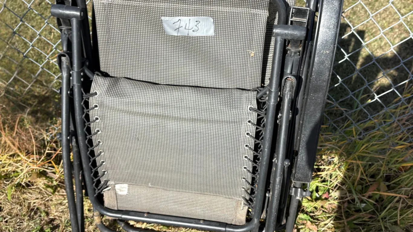 2 folding patio chairs - grey color