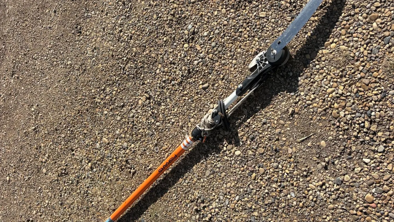 Fiskars Extendable Pole & Saw