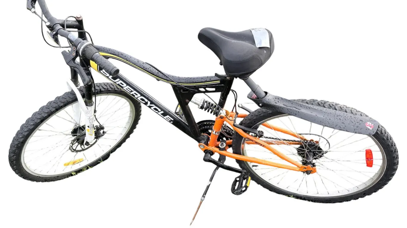 Supercycle bicycle - good shape, new seat