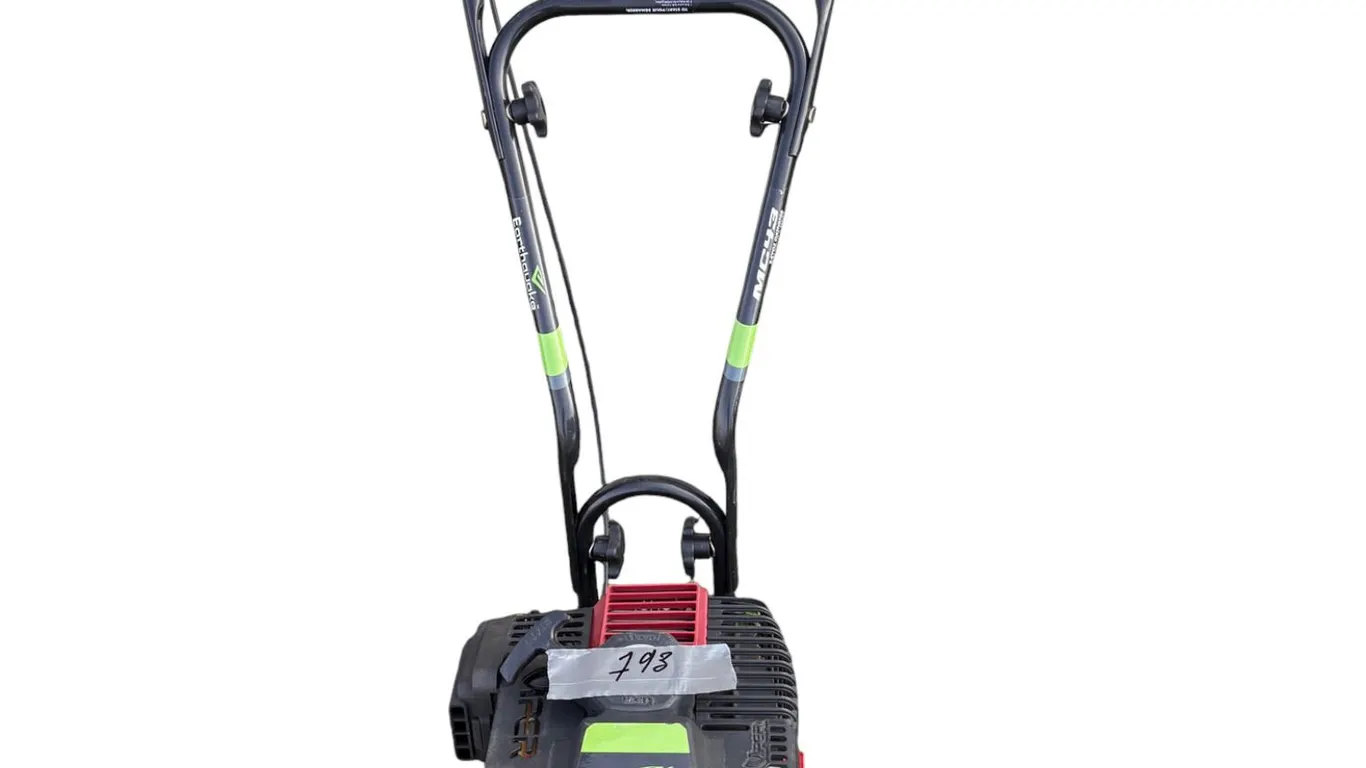 Earthquake 2 cycle 43 cc gas tiller - runs good