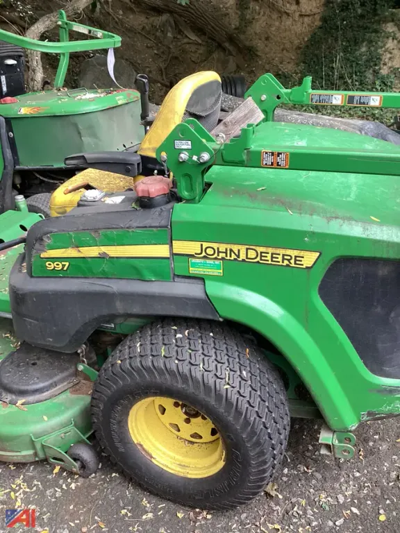 John Deere 997 Zero Turn