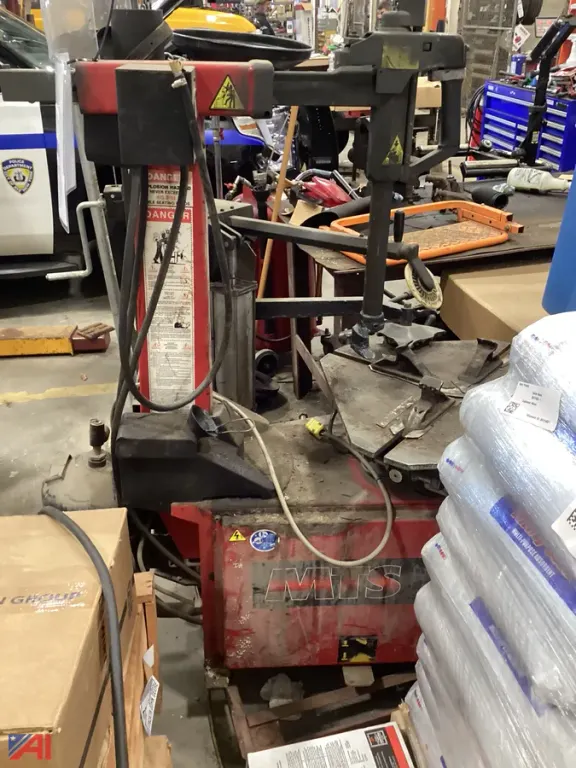 MTS Tire Machine