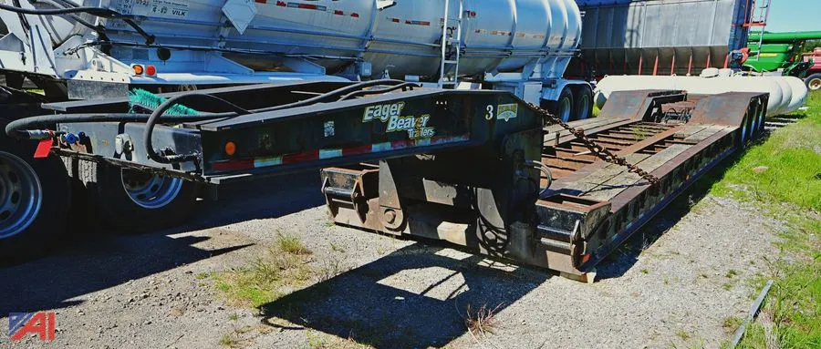 2004 Eager Beaver Hydraulic Gooseneck Low Boy Trailer