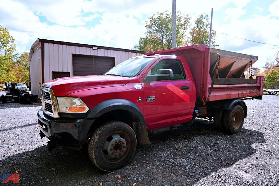 2011 Dodge Ram 5500HD Dump & Spreader Truck