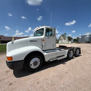 1995  International  9400  Semi Truck