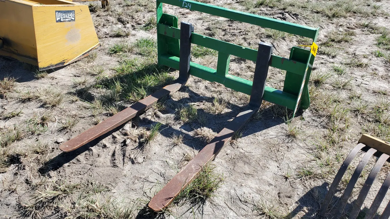 2025 Frontier Pallet Forks - 42IN