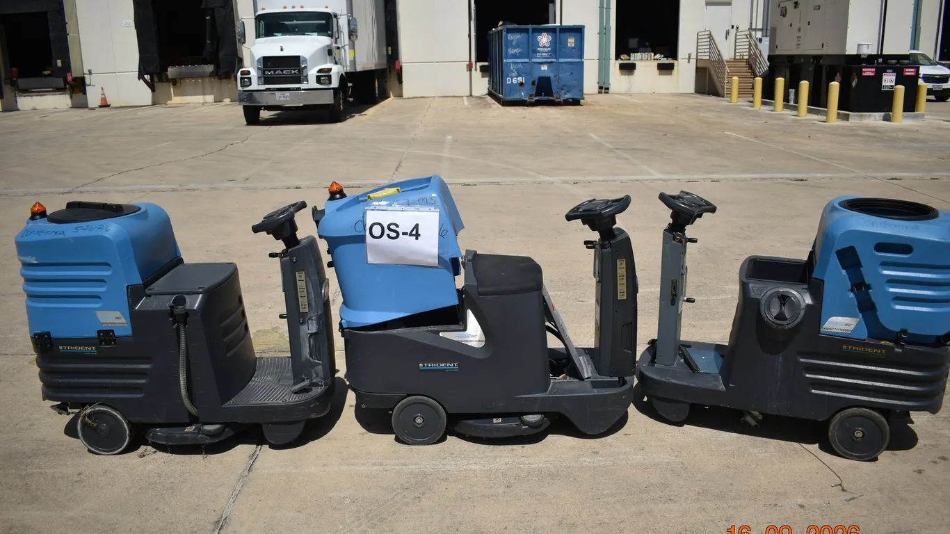 Riding Auto Scrubbers