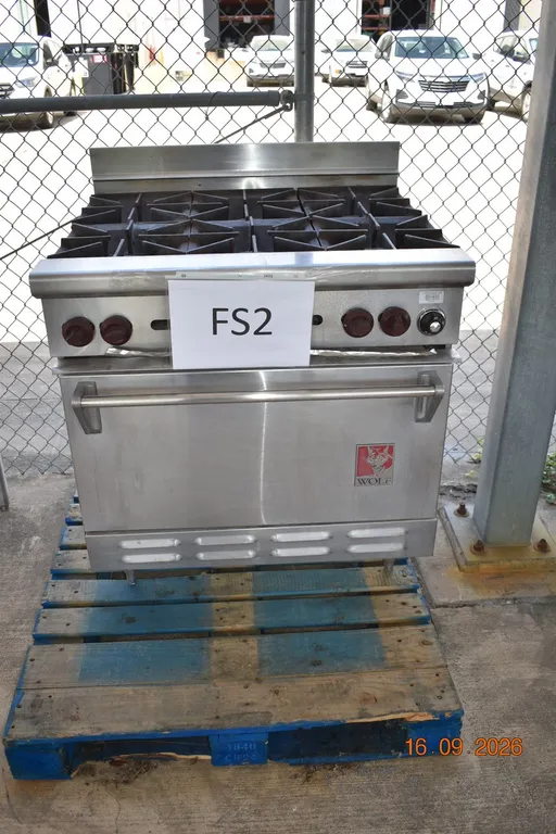 Commercial 6 Burner Gas Range With Oven