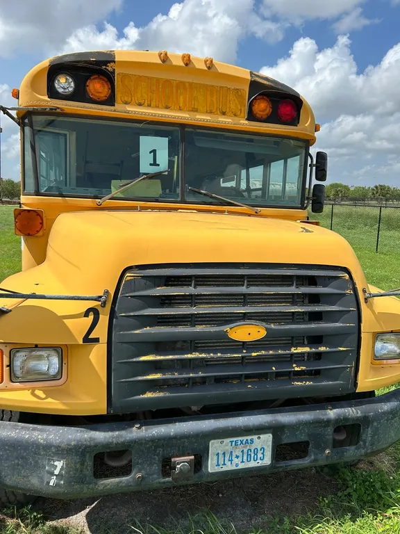 1995 Ford Blue Bird School Bus - Will Need to be Towed