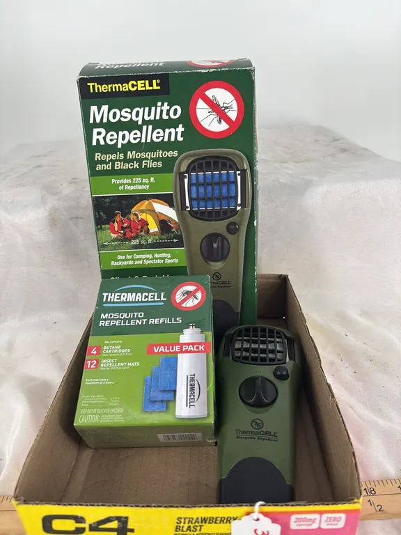 2 Therma CELL Mosquito Repellent and Refills