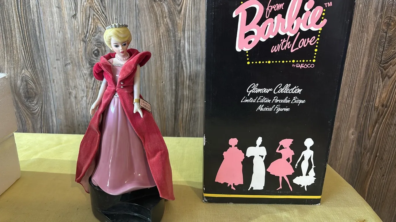 Enesco Barbie glamour collection