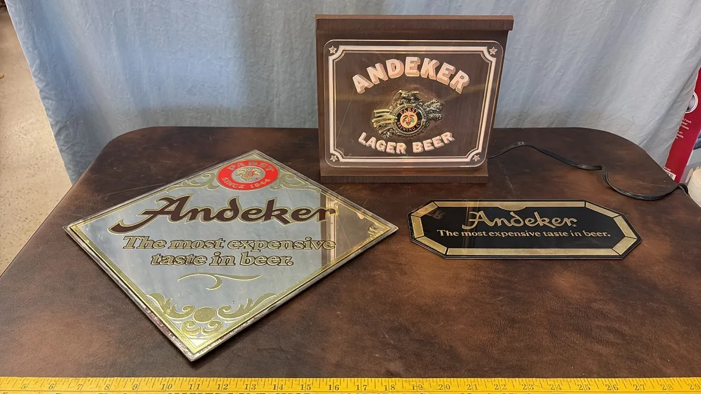 Andeker Beer Lighted Sign & Mirrors