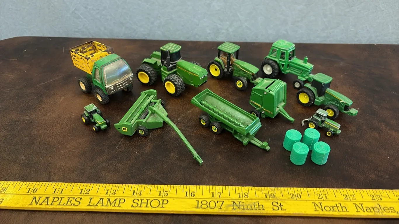 1/64 John Deere Farm Toys