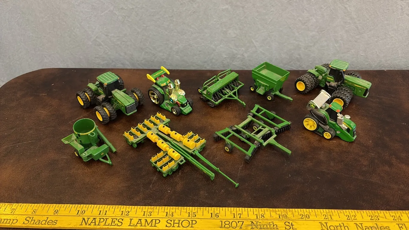 1/64 John Deere Farm Toys