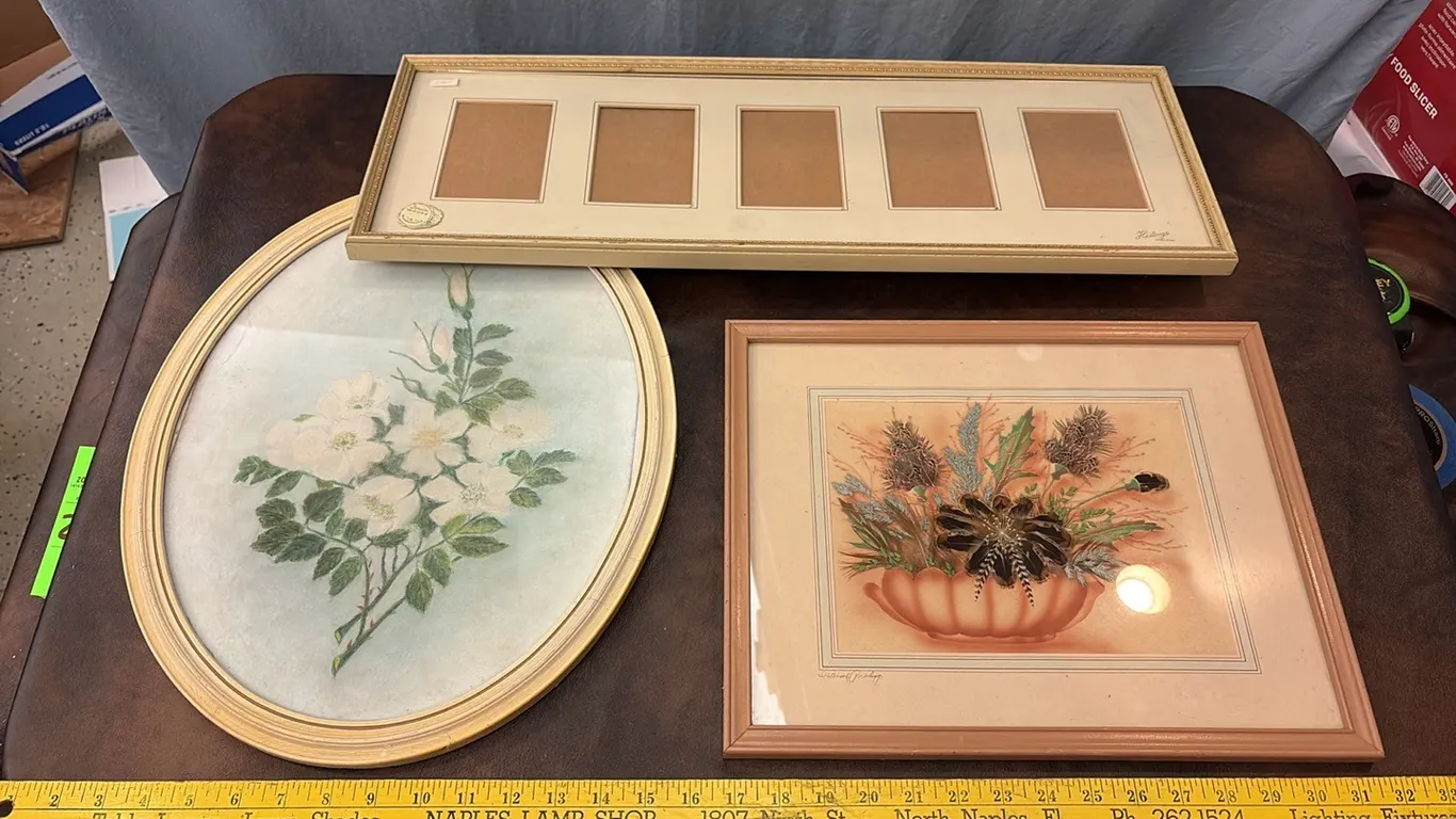 Vintage Floral Pictures & Frame