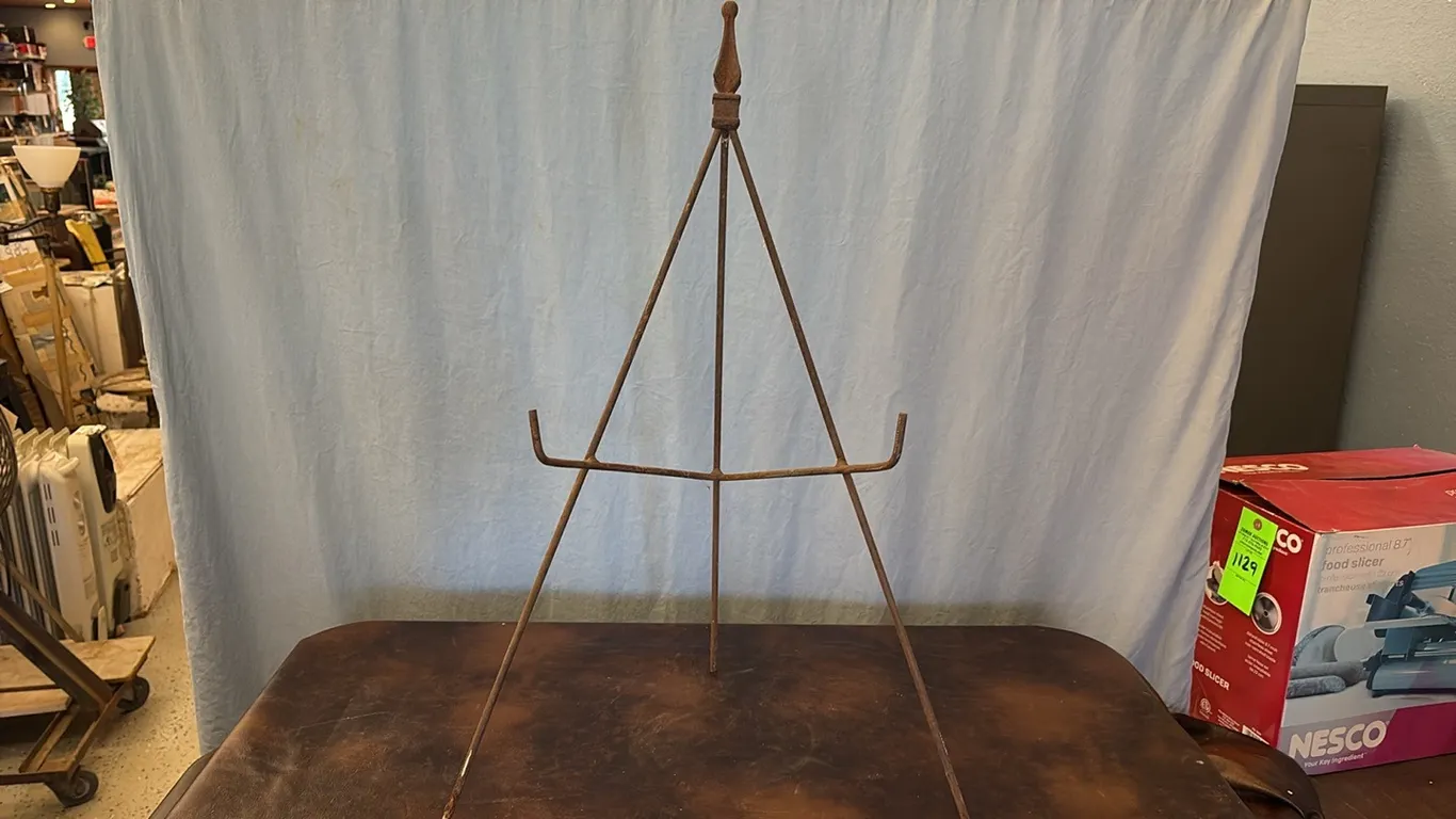 Vintage Metal Picture Stand