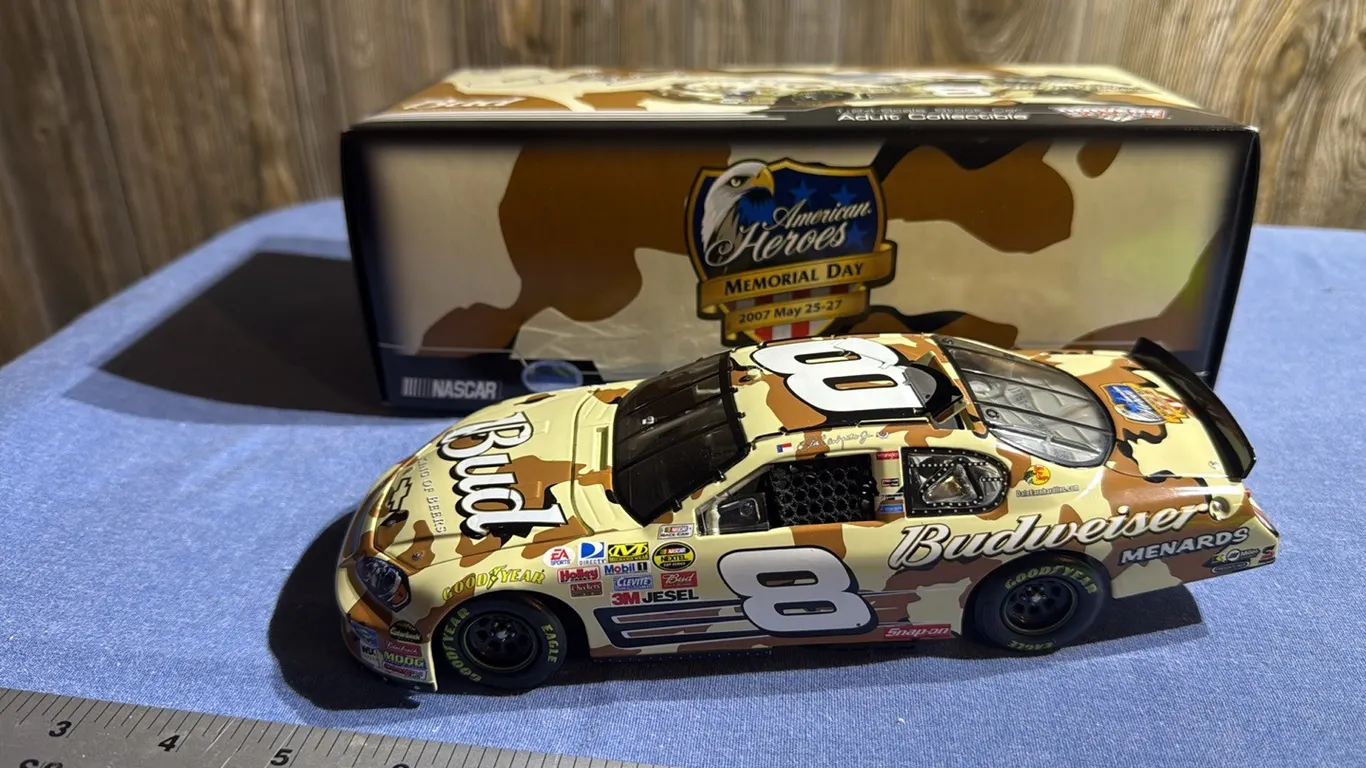 Dale Jr Budweiser 2007 Monte Carlo SS