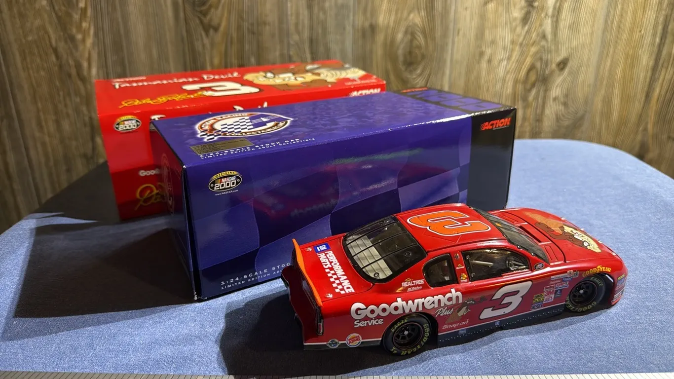Dale Earnhardt 2000 Monte Carlo