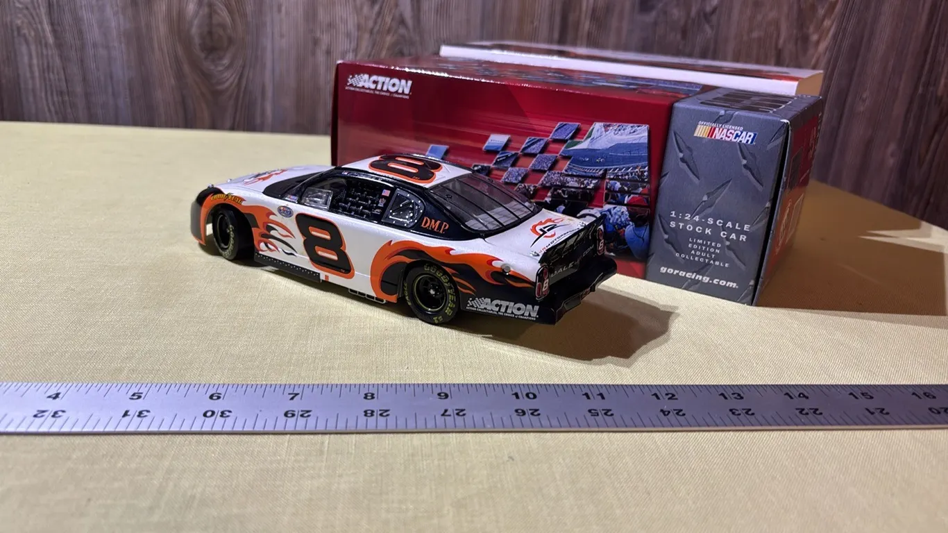 Dale Earnhardt Jr stock car