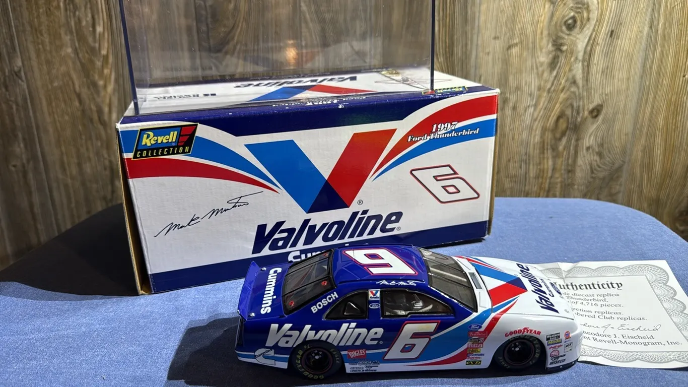 Mark Martin 1997 Ford Thunderbird